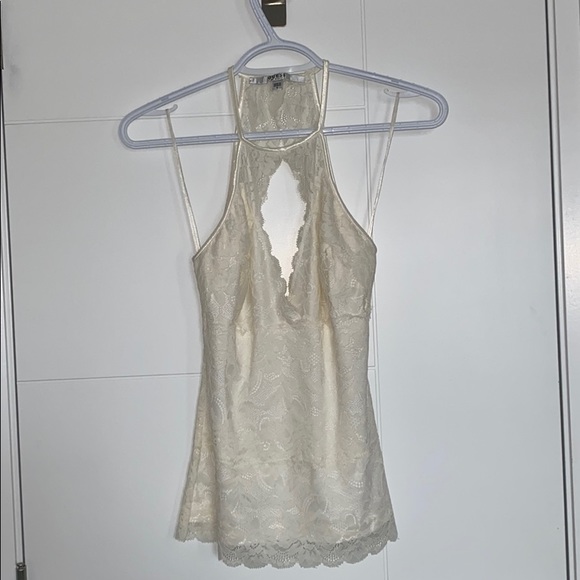 Guess halter top